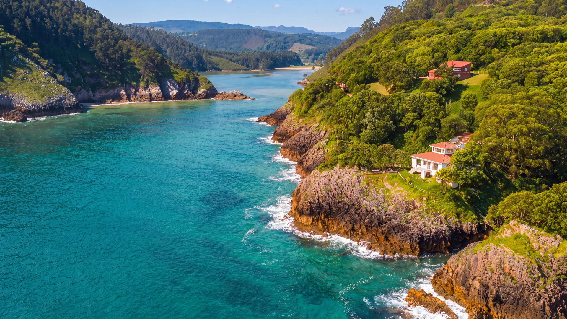 Villas de lujo en Cantabria: alquiler exclusivo con vistas a la costa cantábrica